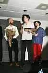 Patrik Ekeblom och Hannes Kongstad från Bar Kiosko tar emot priset för Årets Bar