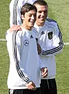 dfb_oezil_podolski_345x468.jpg